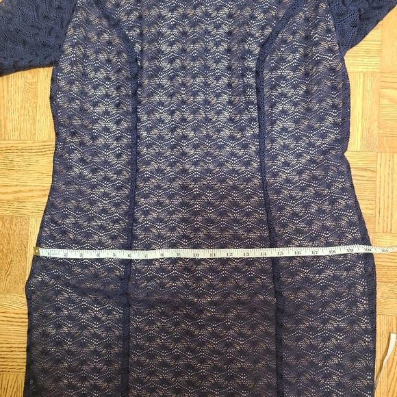 Coastal Grandm Large lace navy shift dress with stretch - Picture 8 of 11